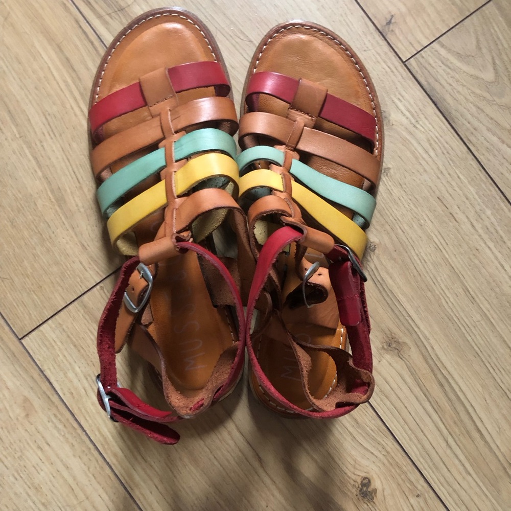 Muse & Cloud sandals from Anthropologie. Never worn. They are a size 39/size 8